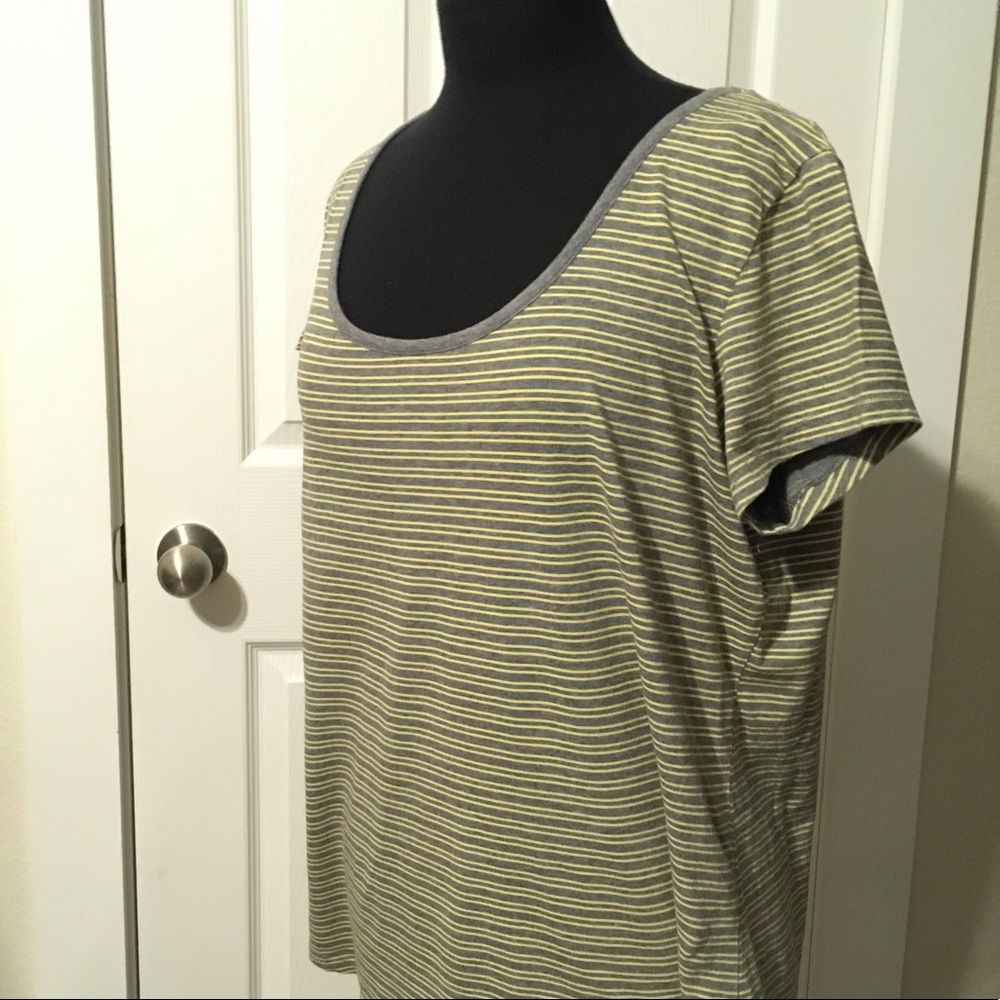 Eddie Bauer scoop neck gray/yellow striped tee - Picture 2 of 6